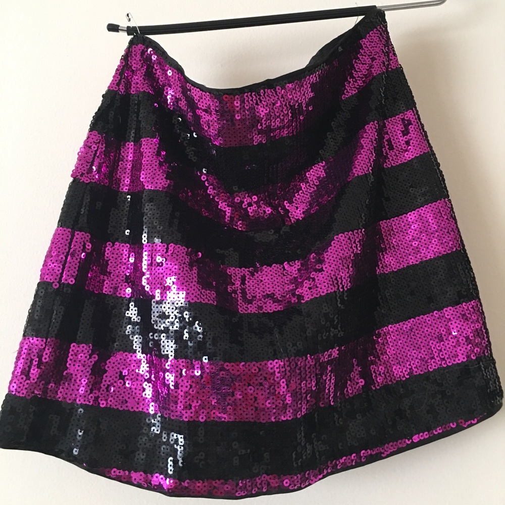 Forever 21 black and purple sequin party skirt